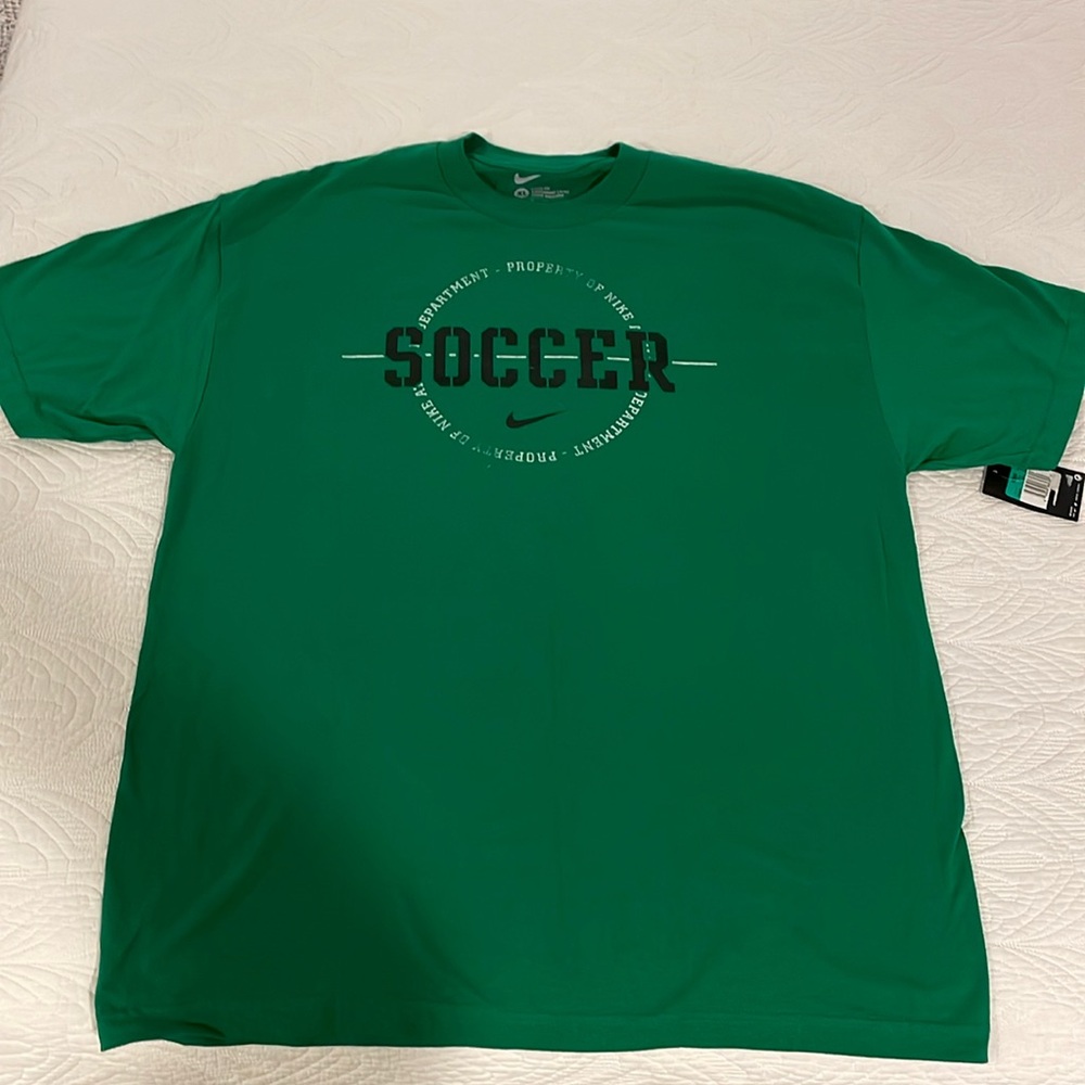 Nike men’s xl t shirt